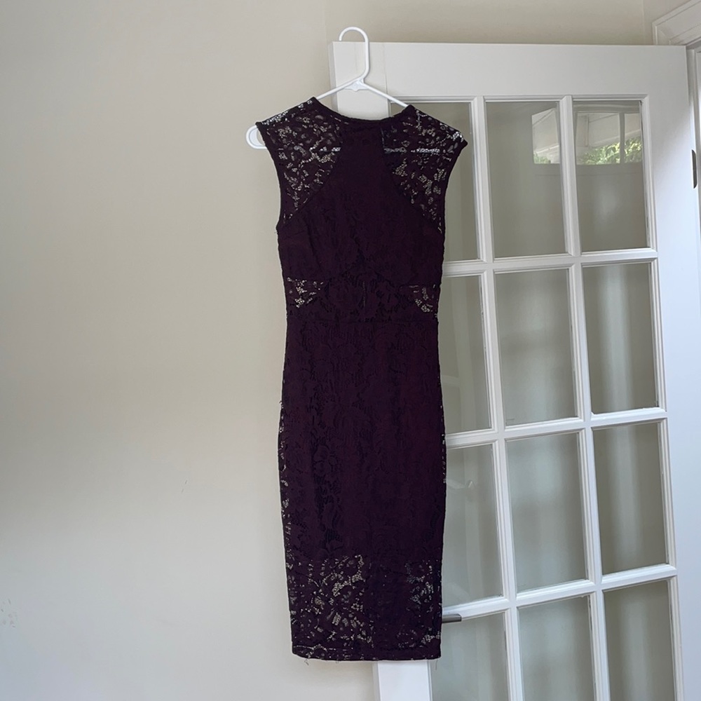 Plum Lace Windsor Midi Dress Size Small